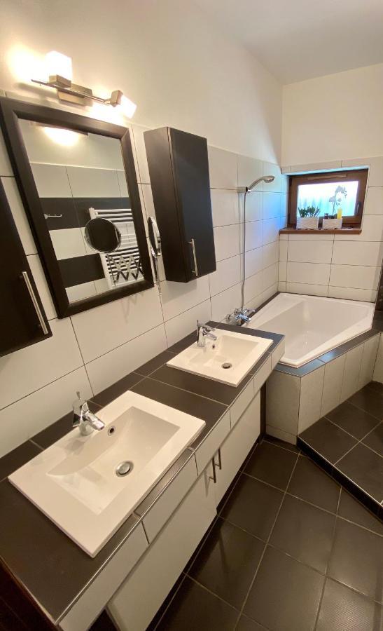 Apartament Arviz Apartman Segedyn Zewnętrze zdjęcie