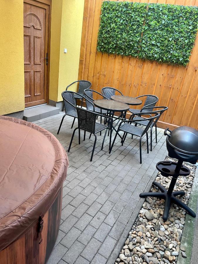 Apartament Arviz Apartman Segedyn Zewnętrze zdjęcie